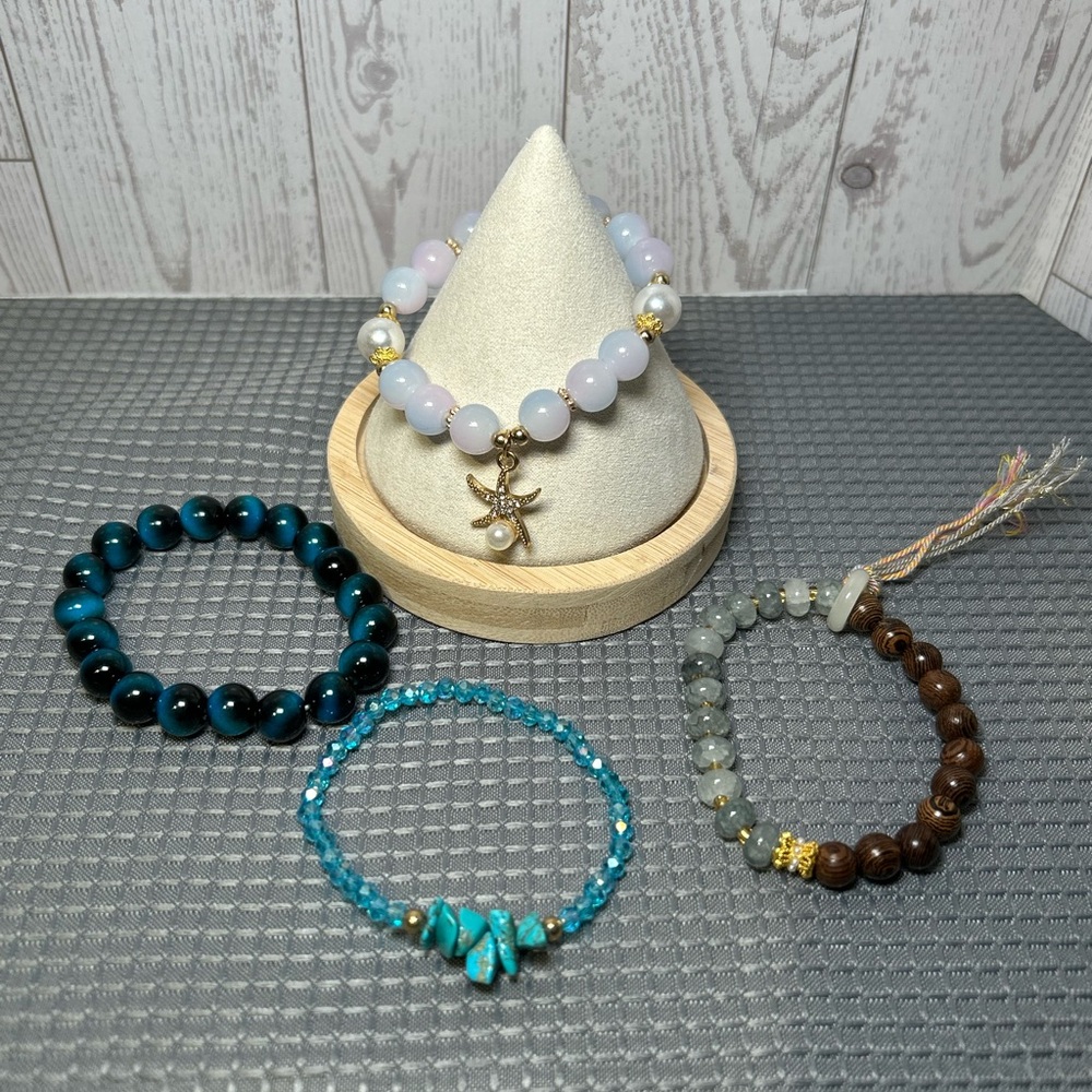 Set Beaded Bracelets with Charms